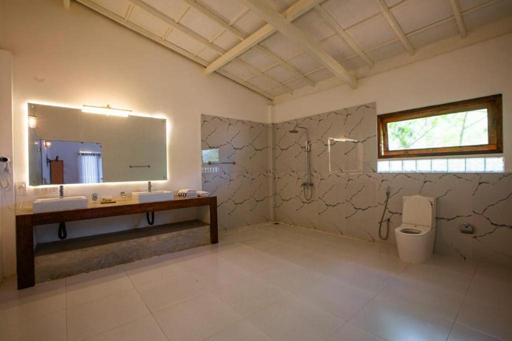 Sri Lanka Beach House Hotel Rathgama Exterior photo